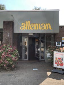 Meeting center Alleman

Amstelveen
Dutch & Sums For Children
Dutch language lessons
Reading books
Taalvijver

Turkish lessons
Volunteer work